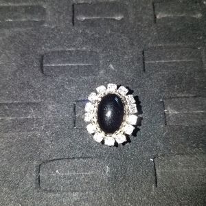 Vintage, typical 1980s bling ring, size 5.